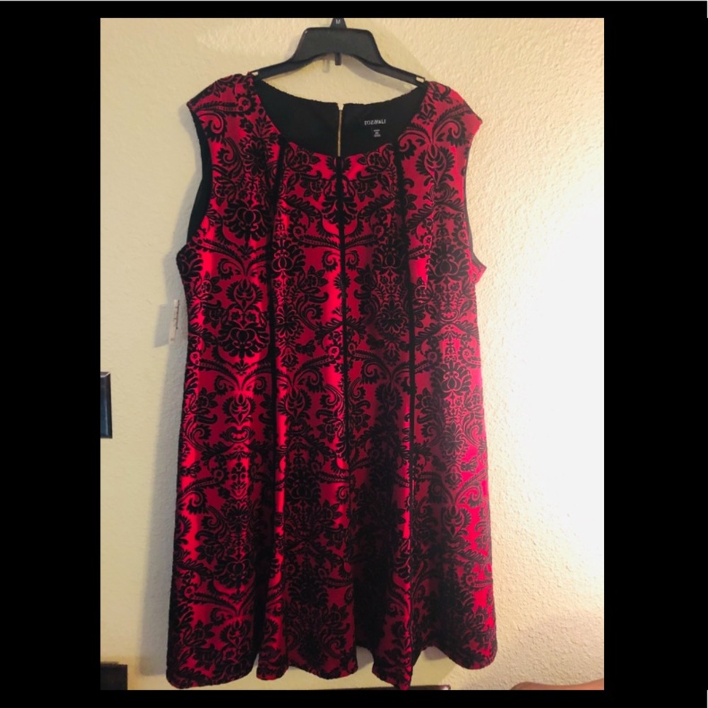 Women’s Dress Plus Size 20..... New!!